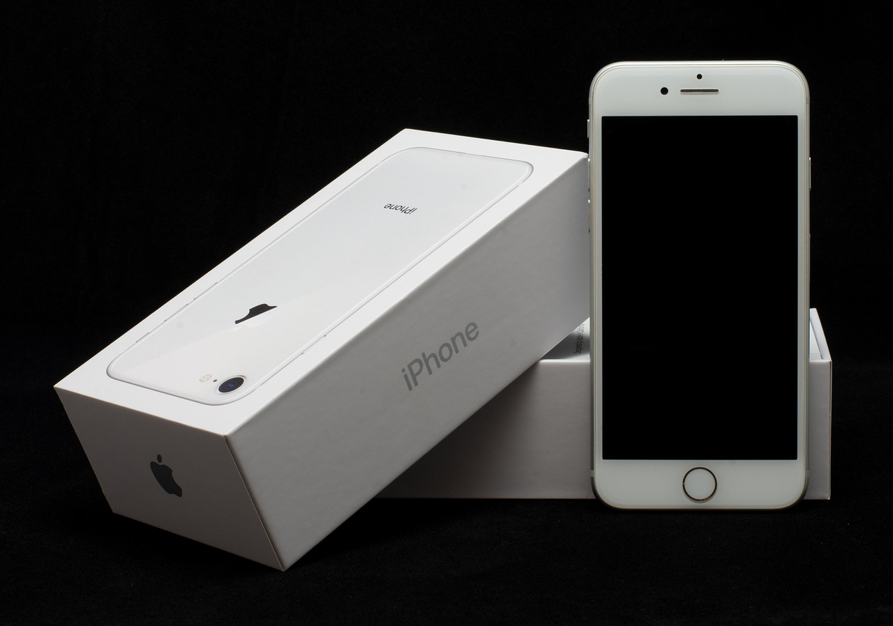 The iPhone 17 Arrives with Pro Upgrades, but European Repair Laws Threaten Apple’s Ecosystem